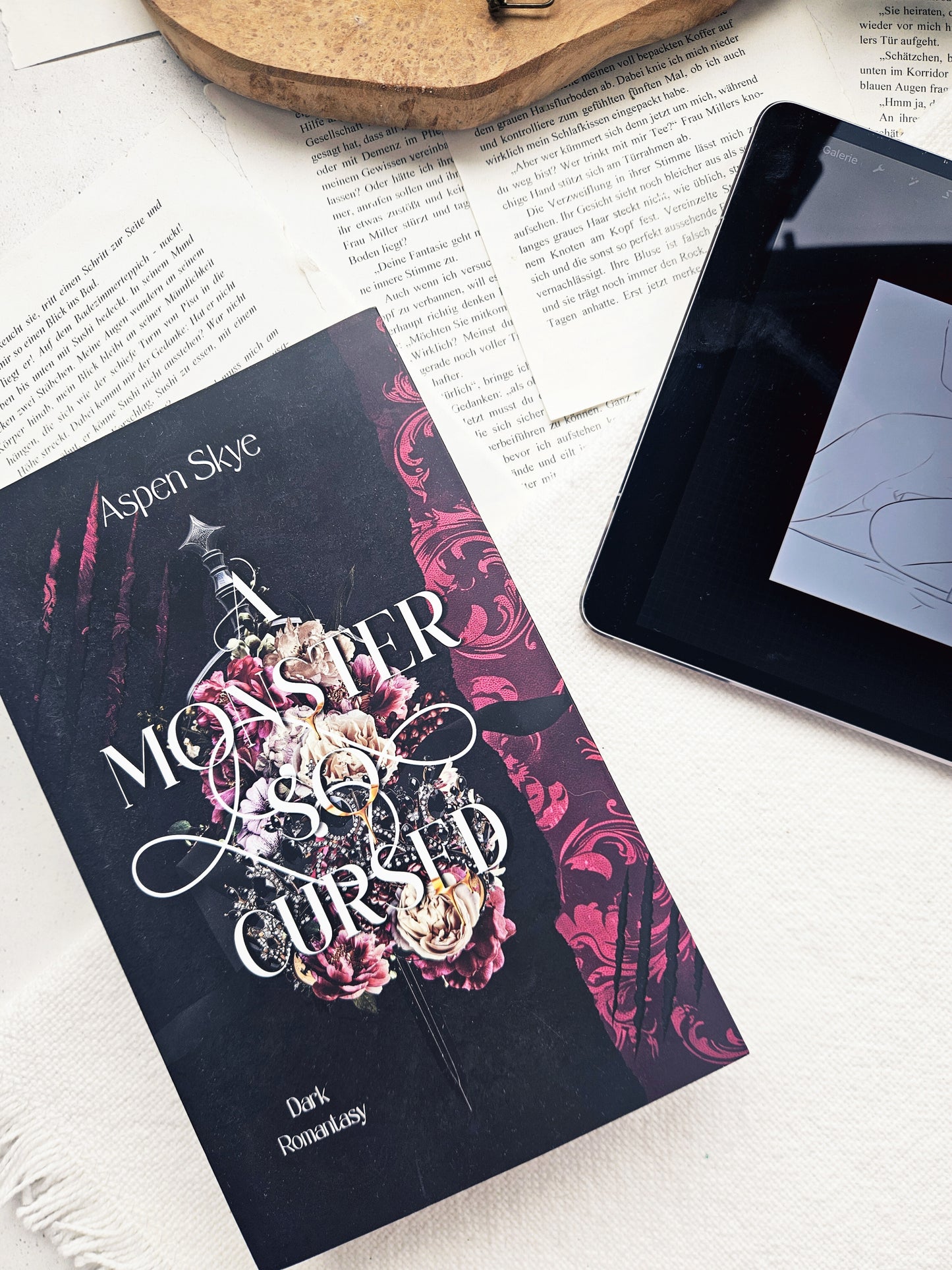 Hardcover "A Monster so cursed" SPECIAL EDITION Ü18